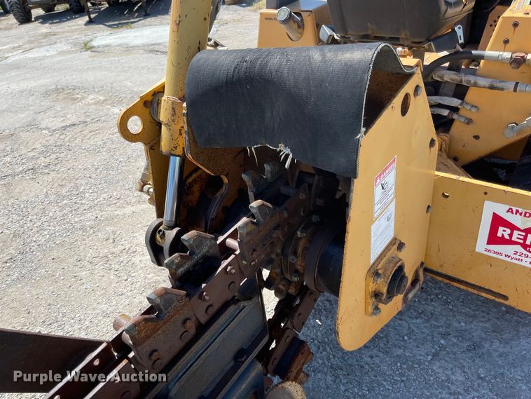 image for item LF9109 1996 Case 560  trencher