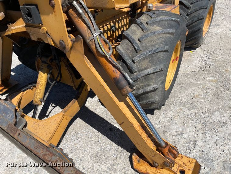 image for item LF9109 1996 Case 560  trencher