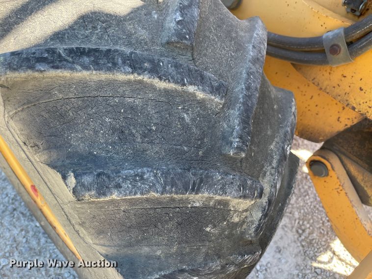 image for item LF9109 1996 Case 560  trencher