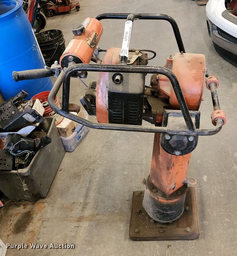 image for item LF9120 Multiquip MTR-80L  plate compactor