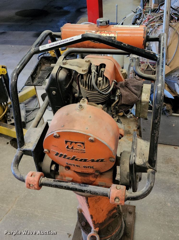 image for item LF9120 Multiquip MTR-80L  plate compactor