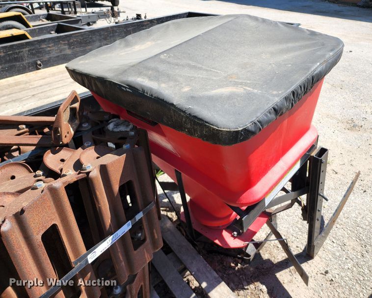 image for item LF9122 Western Pro-Flo  spreader