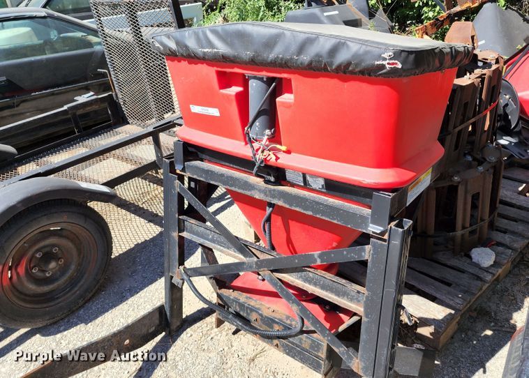 image for item LF9122 Western Pro-Flo  spreader