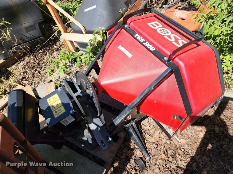 image for item LF9124 Boss TGS 1100  spreader