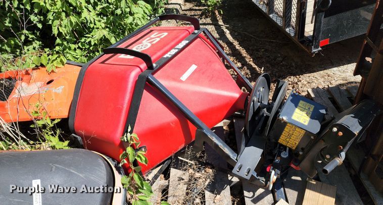 image for item LF9124 Boss TGS 1100  spreader