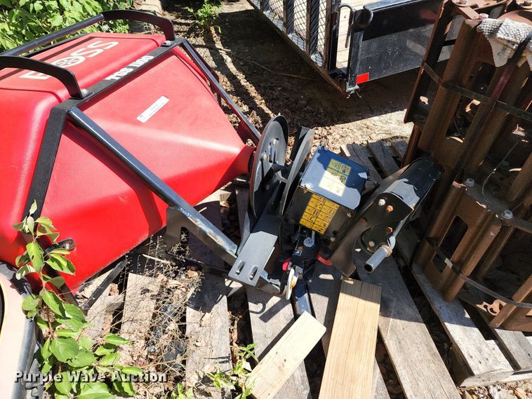 image for item LF9124 Boss TGS 1100  spreader