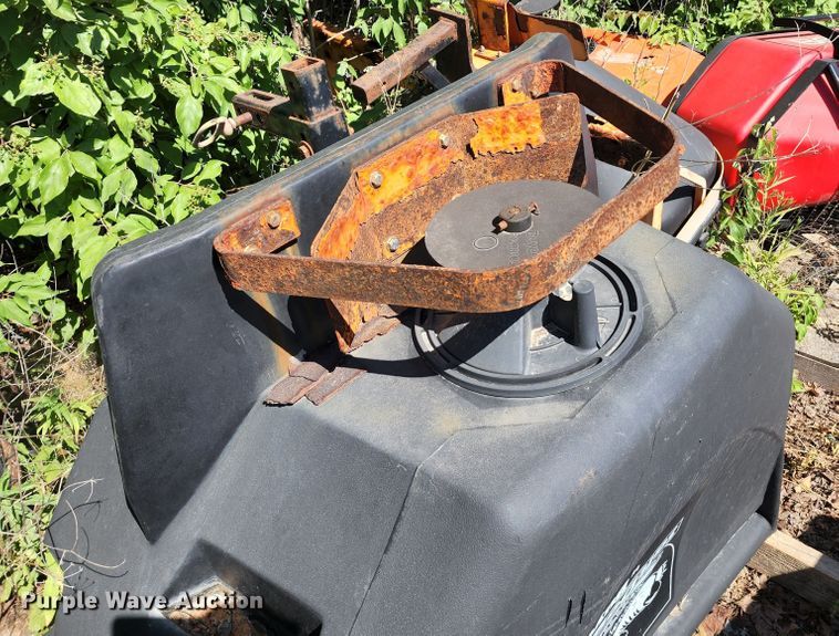 image for item LF9125 (2) spreaders