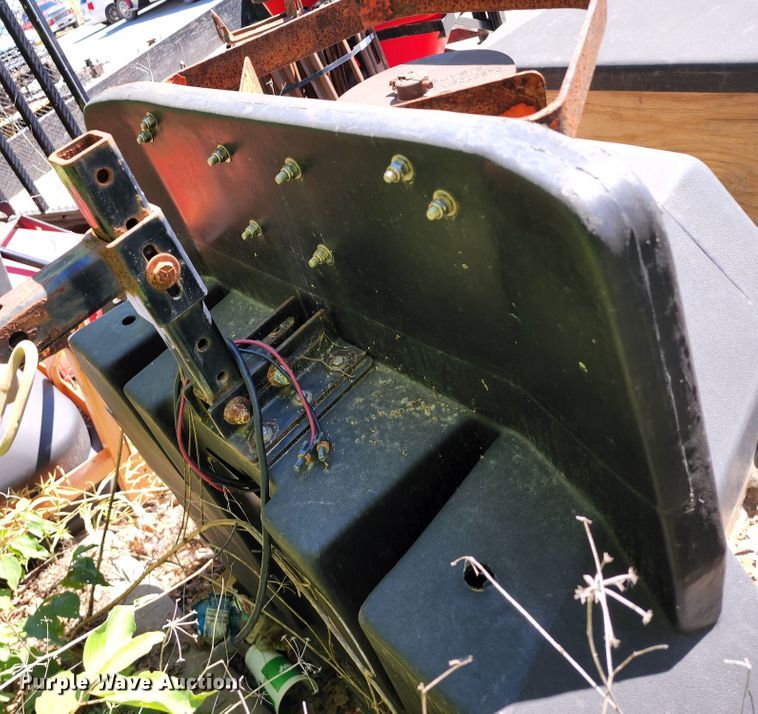 image for item LF9125 (2) spreaders