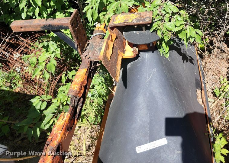 image for item LF9125 (2) spreaders