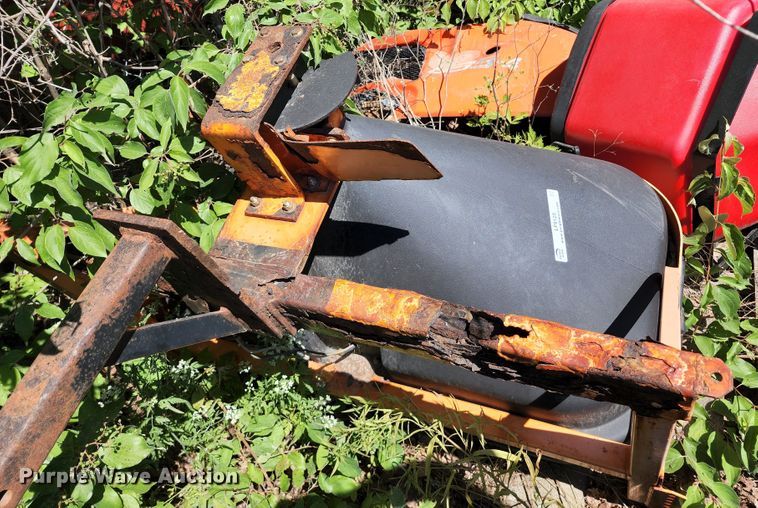 image for item LF9125 (2) spreaders