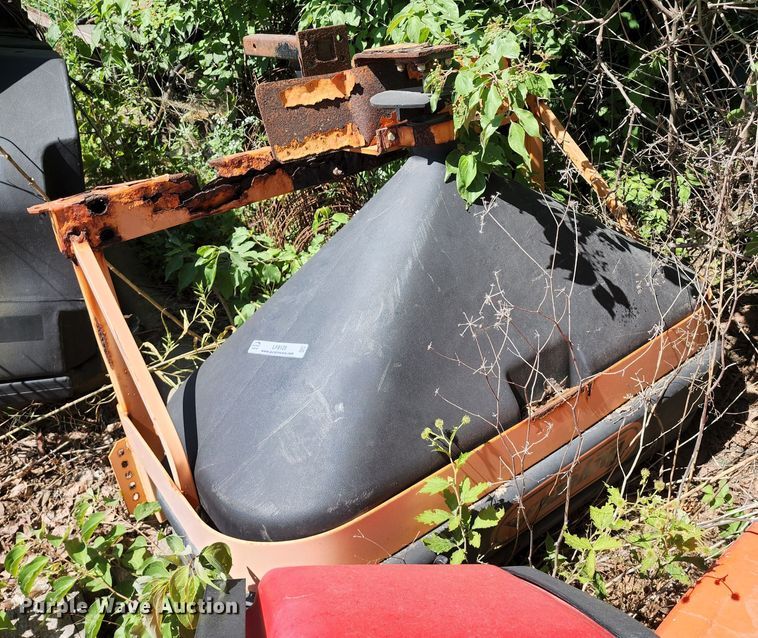 image for item LF9125 (2) spreaders