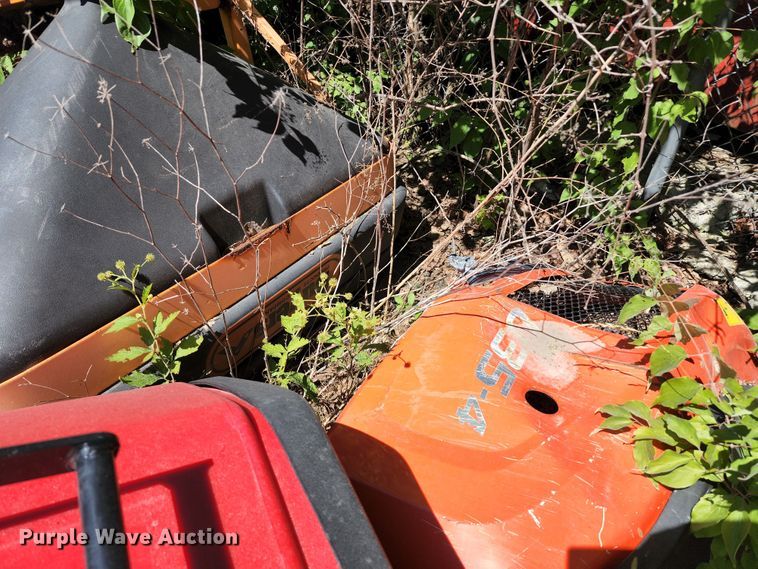 image for item LF9125 (2) spreaders