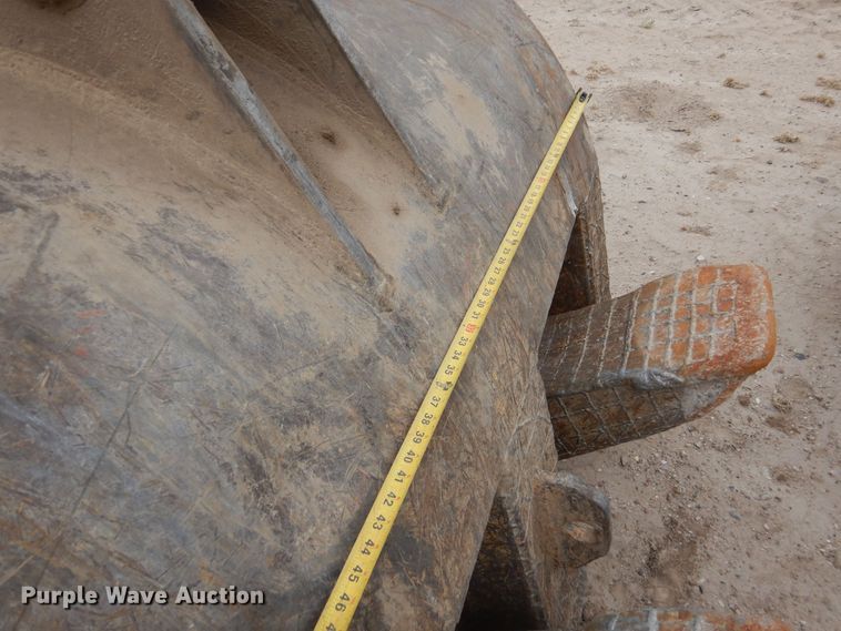 image for item LT9844 CP  60"W excavator grapple