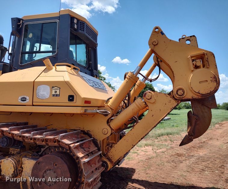 image for item LU9090 2009 John Deere 1050J  dozer