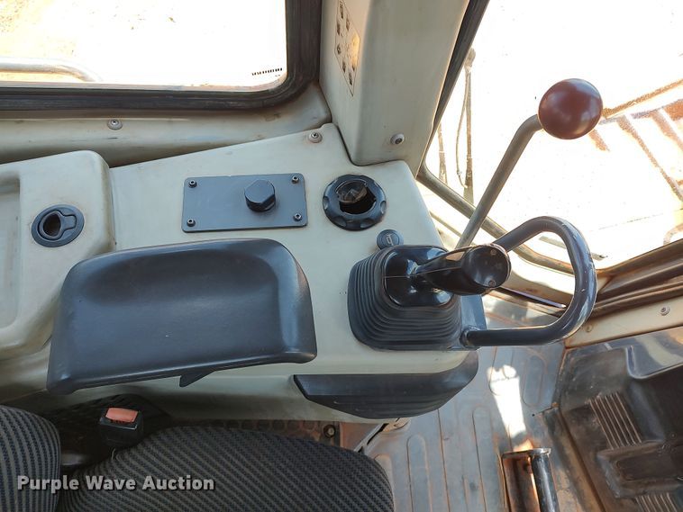 image for item LU9090 2009 John Deere 1050J  dozer