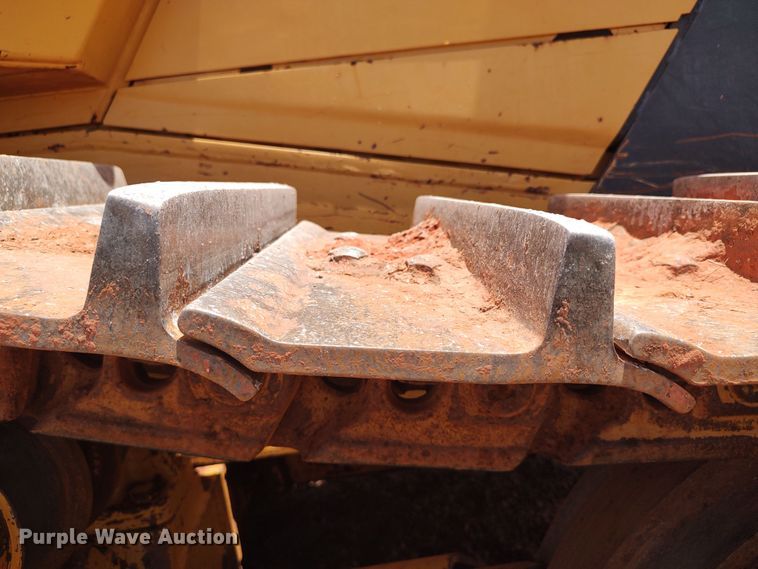 image for item LU9090 2009 John Deere 1050J  dozer