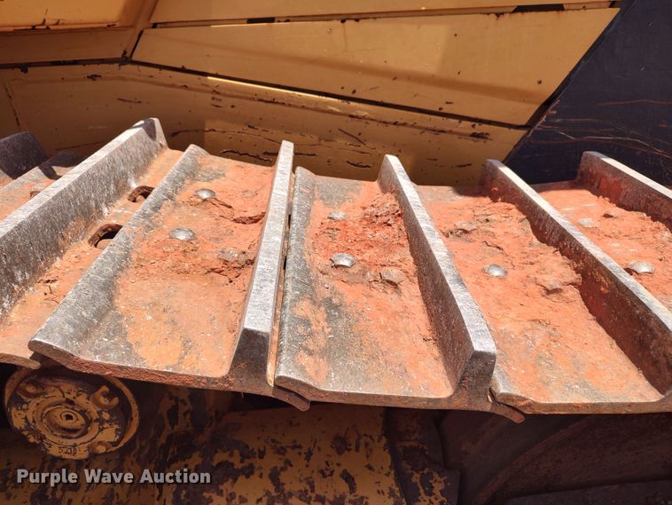 image for item LU9090 2009 John Deere 1050J  dozer