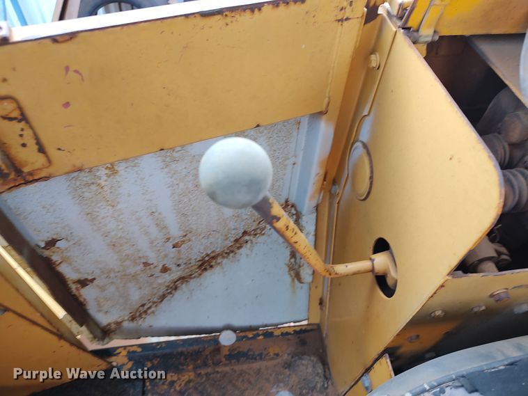 image for item LU9104 1980 John Deere 644B  wheel loader