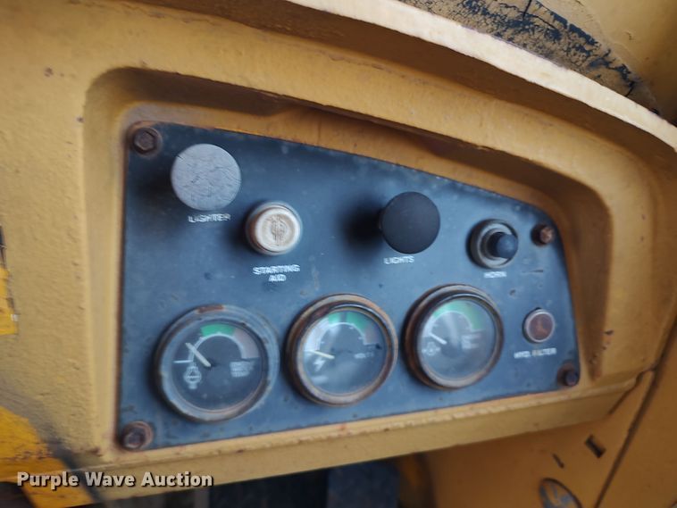 image for item LU9104 1980 John Deere 644B  wheel loader