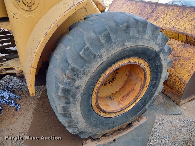 image for item LU9104 1980 John Deere 644B  wheel loader