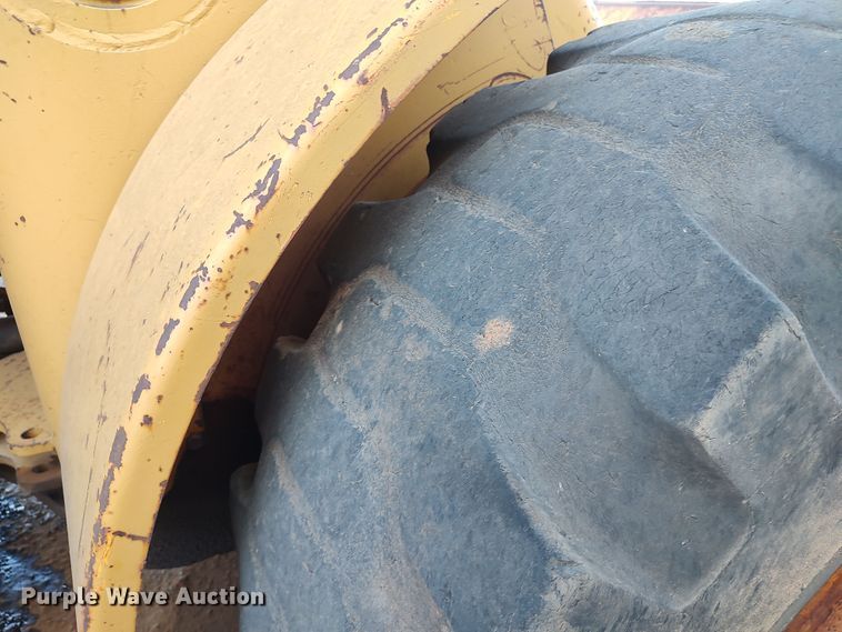 image for item LU9104 1980 John Deere 644B  wheel loader