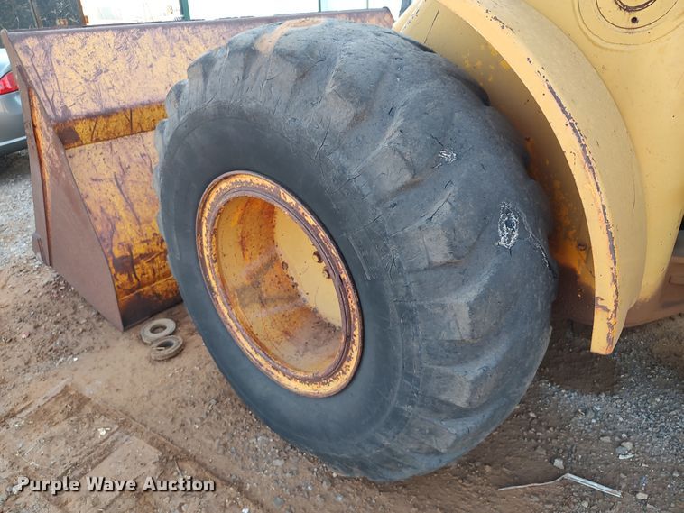 image for item LU9104 1980 John Deere 644B  wheel loader