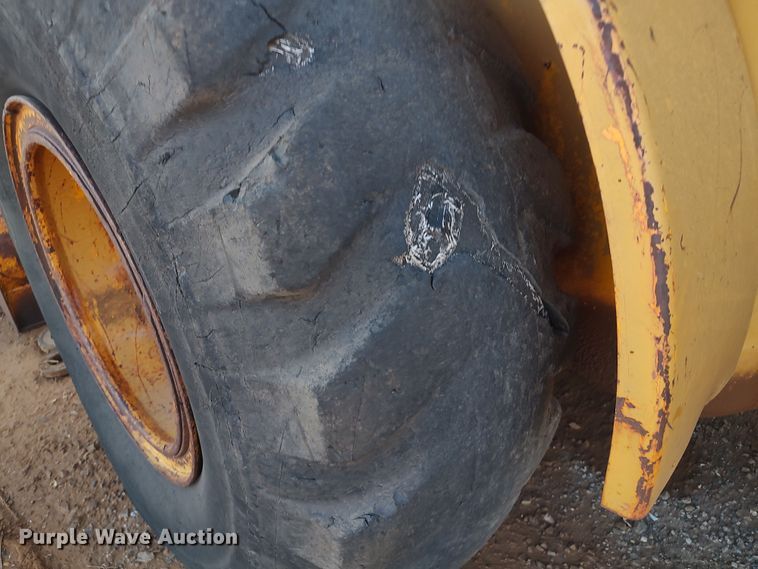 image for item LU9104 1980 John Deere 644B  wheel loader