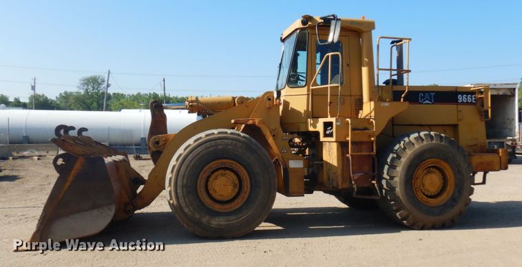image for item MF9648 1987 Caterpillar 966E  wheel loader