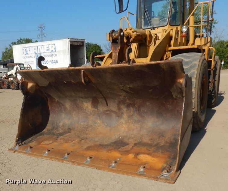 image for item MF9648 1987 Caterpillar 966E  wheel loader