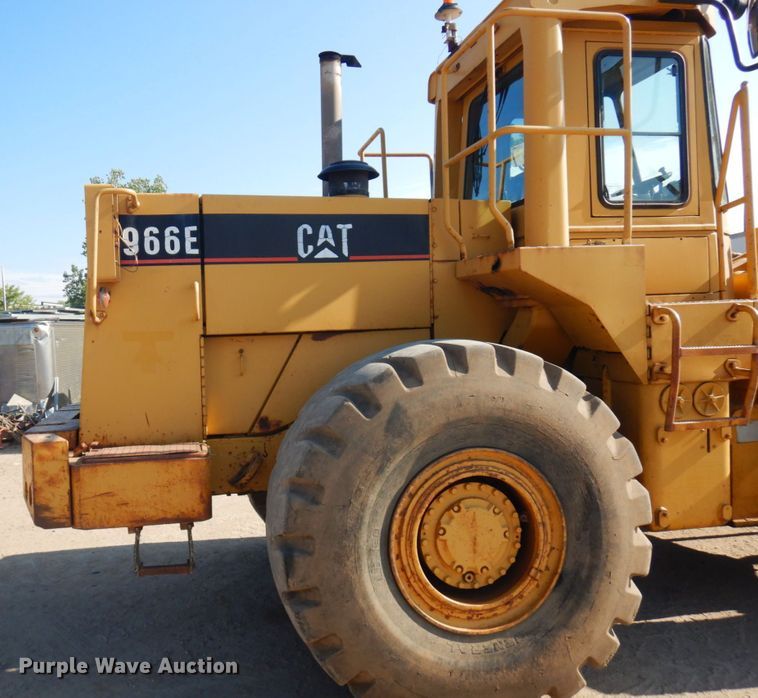 image for item MF9648 1987 Caterpillar 966E  wheel loader