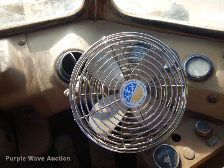 image for item MF9648 1987 Caterpillar 966E  wheel loader