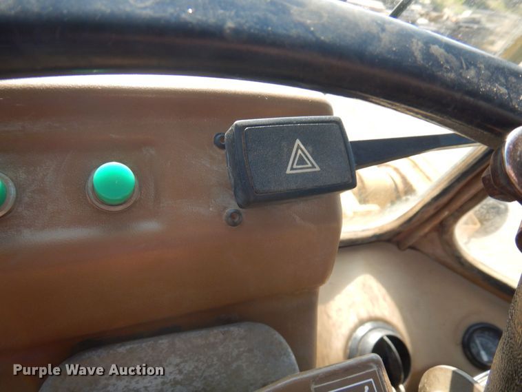 image for item MF9648 1987 Caterpillar 966E  wheel loader