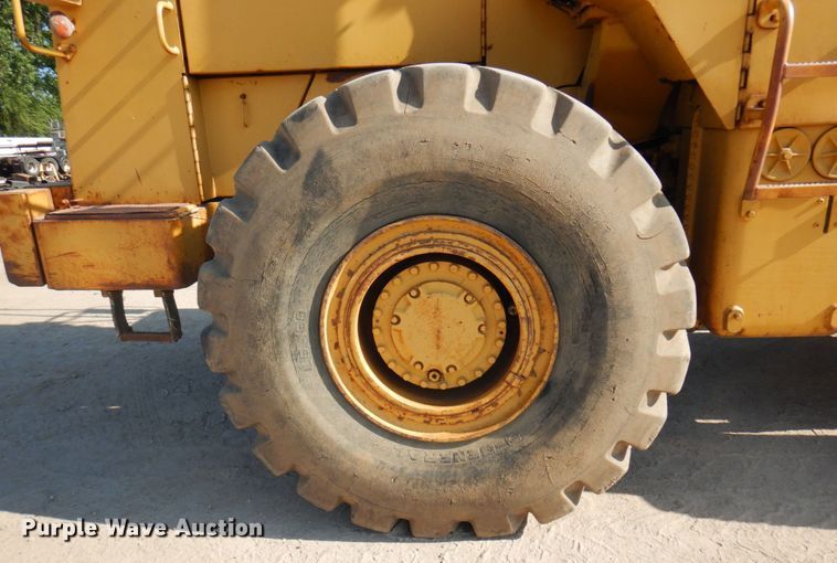 image for item MF9648 1987 Caterpillar 966E  wheel loader
