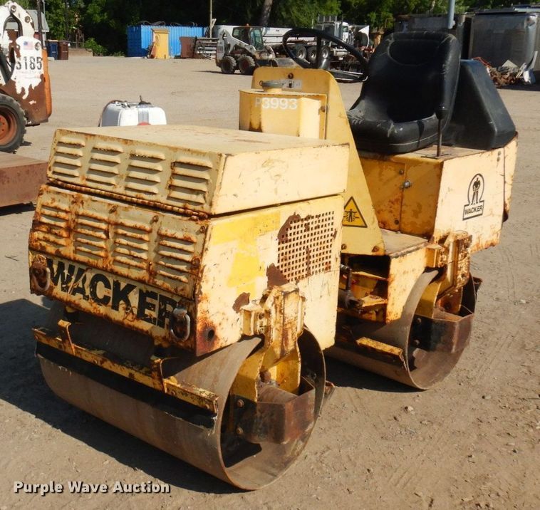 1993 Wacker RD880 double drum vibratory roller in Savage, MN | Item ...