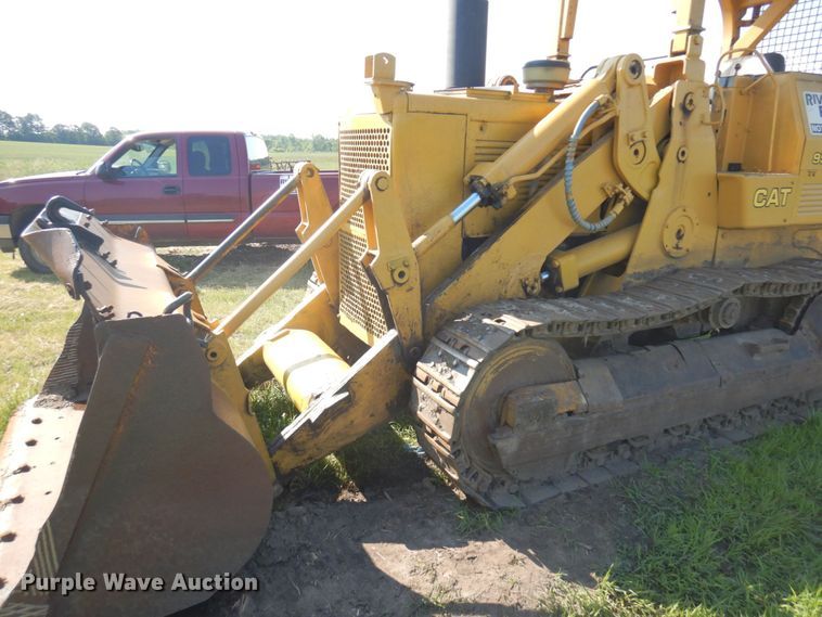 image for item MF9659 1967 Caterpillar 955K  track loader