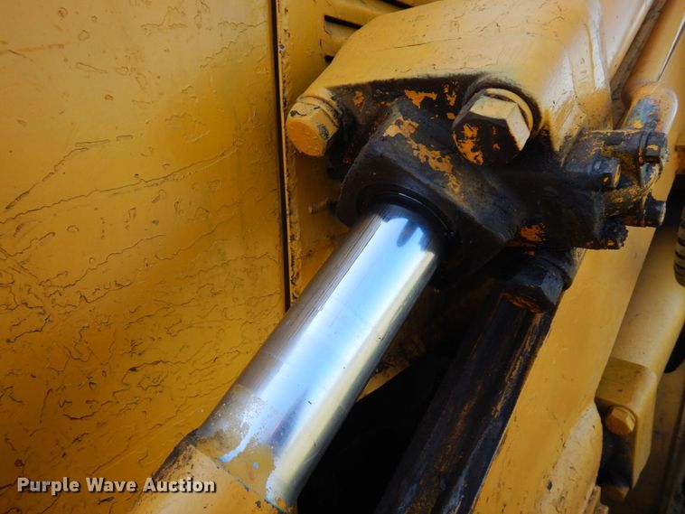 image for item MF9659 1967 Caterpillar 955K  track loader