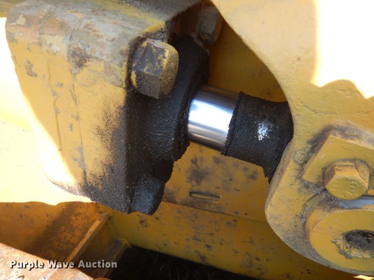 image for item MF9659 1967 Caterpillar 955K  track loader