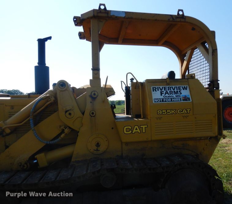 image for item MF9659 1967 Caterpillar 955K  track loader