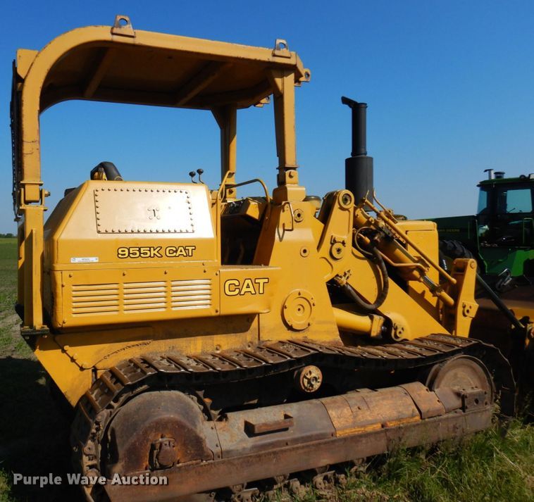 image for item MF9659 1967 Caterpillar 955K  track loader