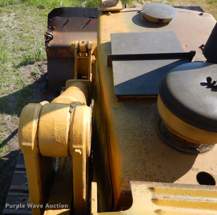 image for item MF9659 1967 Caterpillar 955K  track loader