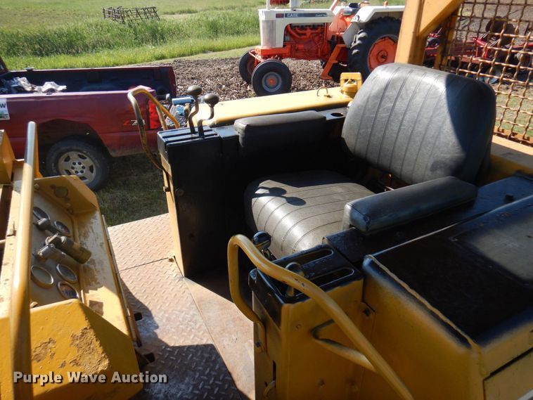 image for item MF9659 1967 Caterpillar 955K  track loader