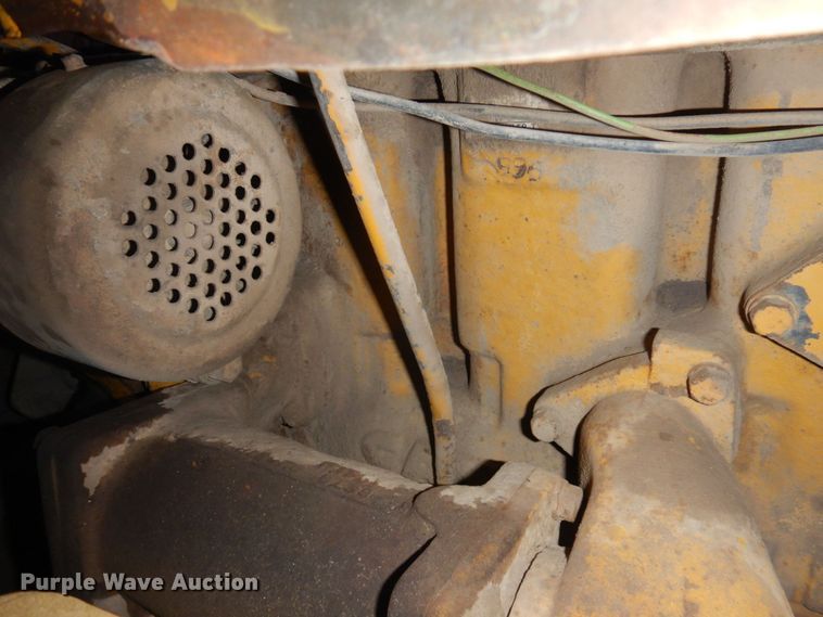 image for item MF9659 1967 Caterpillar 955K  track loader