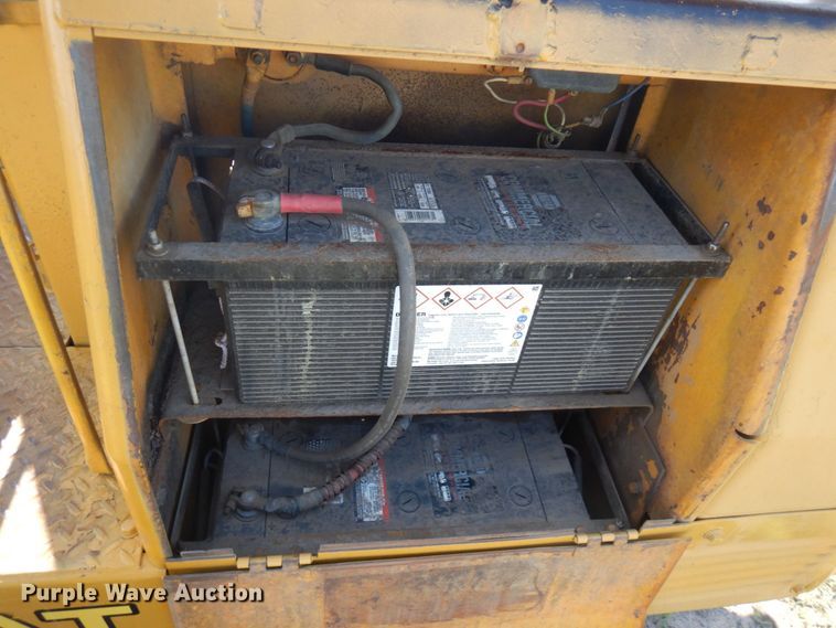 image for item MF9659 1967 Caterpillar 955K  track loader