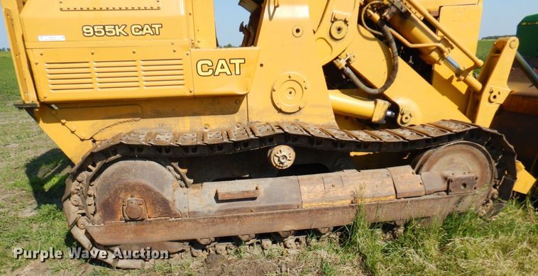 image for item MF9659 1967 Caterpillar 955K  track loader