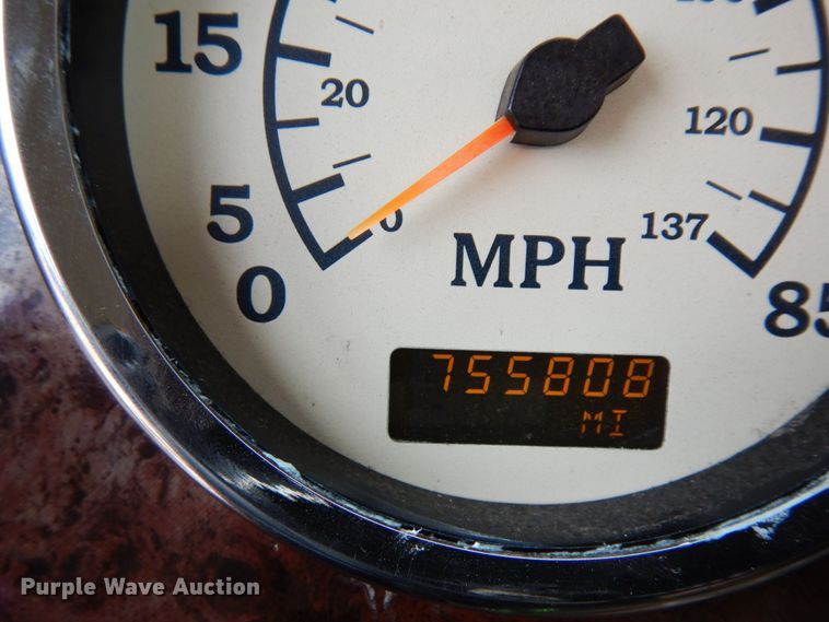 image for item MF9662 2005 International 9400i  semi truck