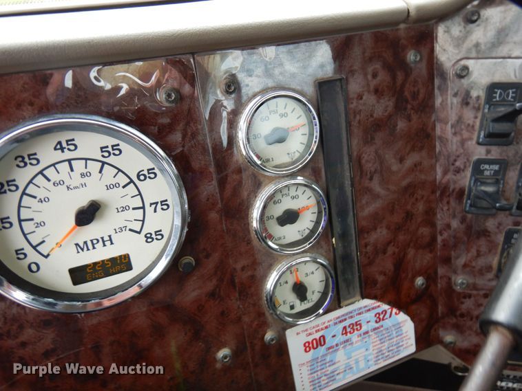 image for item MF9662 2005 International 9400i  semi truck