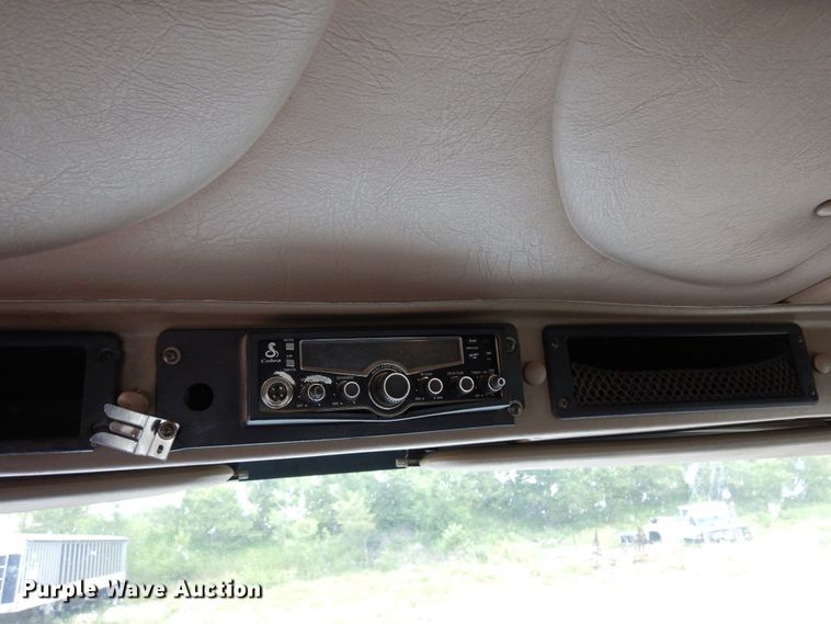 image for item MF9662 2005 International 9400i  semi truck