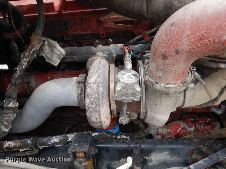 image for item MF9662 2005 International 9400i  semi truck