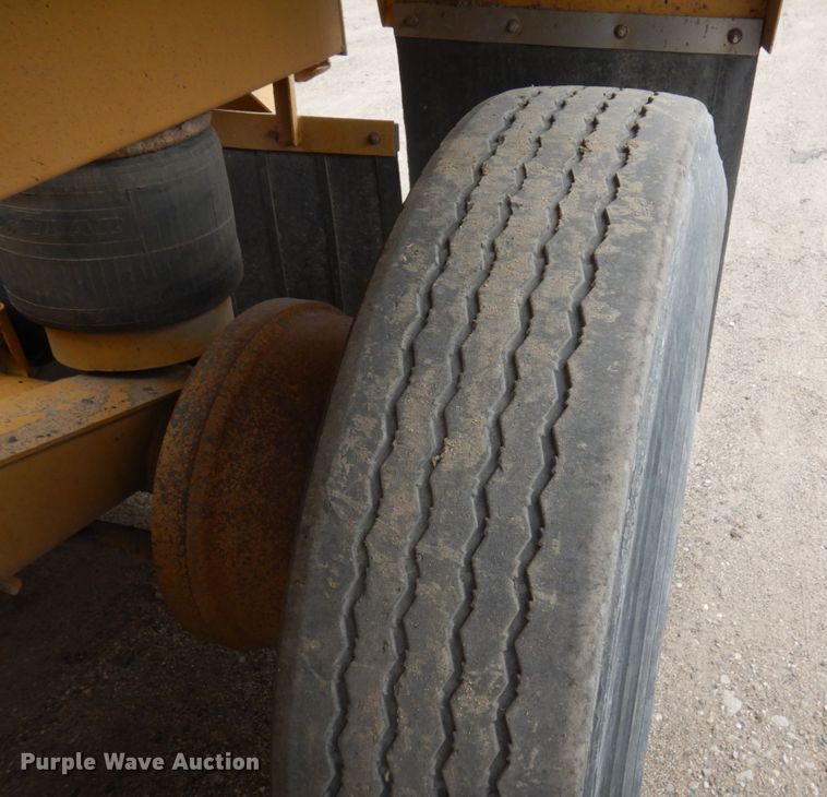 image for item MF9663 2014 Rway T4221TR1  bottom dump trailer