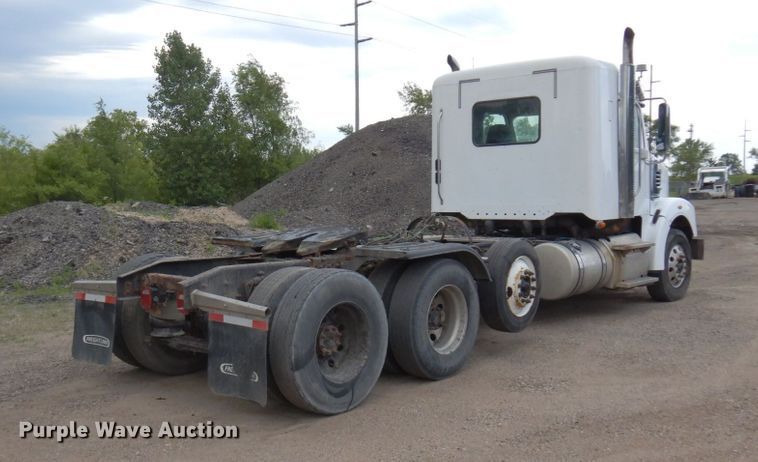 image for item MF9664 2013 Freightliner Coronado  semi truck